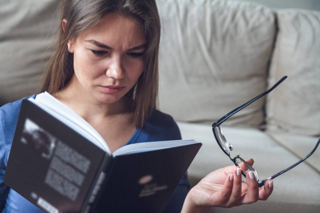 How Writers Build Smutty Scenes Without Losing the Story