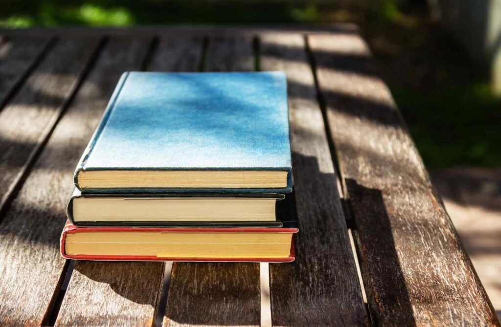 Which Books Best Explain Migrant Labor and Union Struggles?